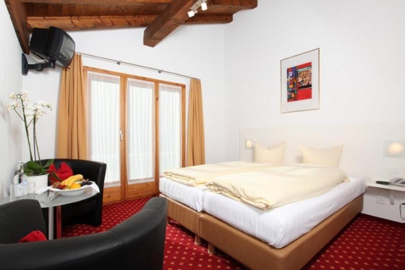 Hotel Central Obersaxen Zewnętrze zdjęcie
